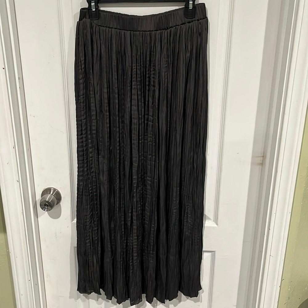 Vici collection Selah Plisse maxi skirt